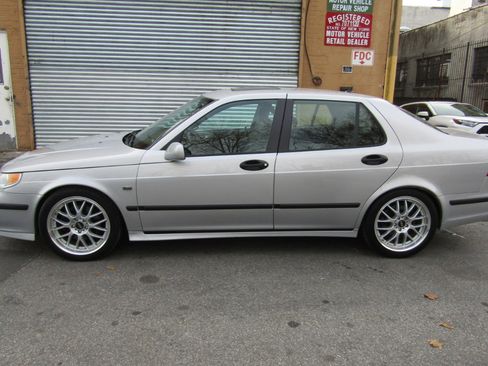 Used 2002 Saab 9-5 Aero image 2