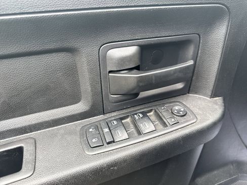 Used 2018 RAM 2500 Tradesman w/ Chrome Appearance Group AWD/4WD image 16