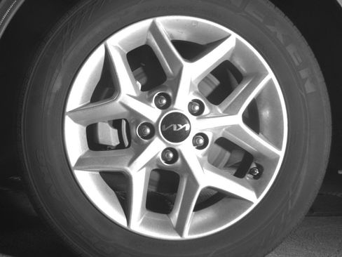 Used 2025 Kia Soul LX w/ LX Technology Package FWD image 19