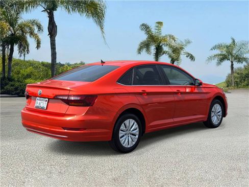 Used 2019 Volkswagen Jetta S image 4