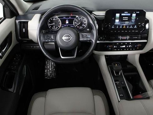 Certified 2025 Nissan Pathfinder SL w/ Cargo Package FWD image 7
