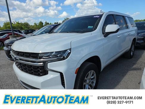 Used 2021 Chevrolet Suburban LS w/ Driver Alert Package RWD image 1