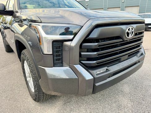 Used 2025 Toyota Tundra SR5 w/ SR5 Convenience Package AWD/4WD image 12