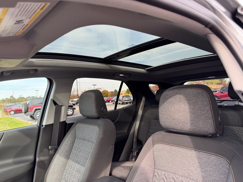 Used 2024 Chevrolet Equinox LT AWD/4WD image 12