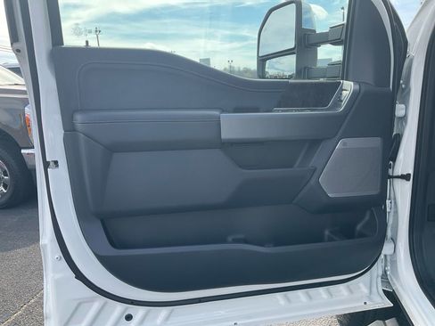 New 2026 Ford F250 Lariat w/ Chrome Package image 16