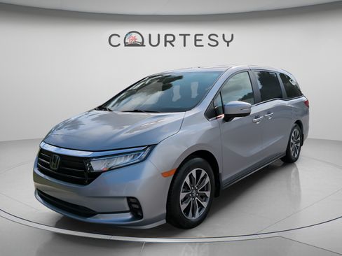 Used 2021 Honda Odyssey EX-L image 2