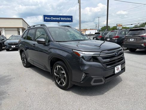 Certified 2025 Subaru Forester Limited AWD/4WD image 1