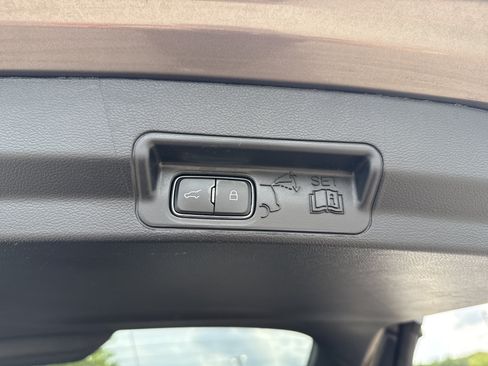 Used 2021 Ford Explorer Limited RWD image 20