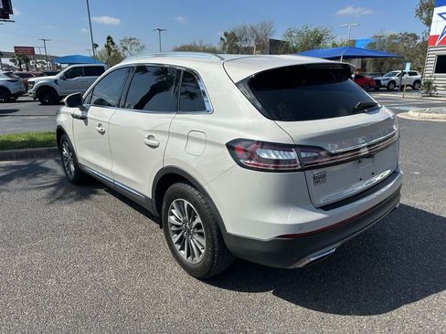 Used 2023 Lincoln Nautilus FWD w/ Premium Package image 4