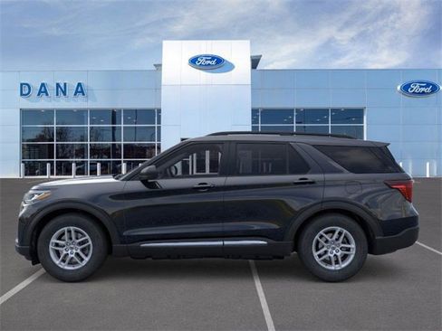 New 2025 Ford Explorer Active image 3
