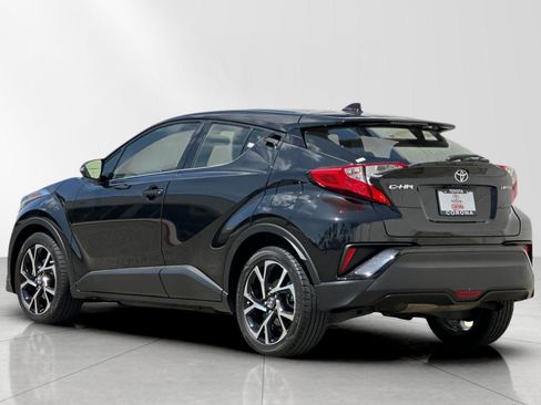 Used 2019 Toyota C-HR Limited FWD image 5