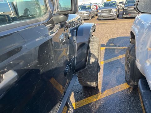 Used 2021 Jeep Wrangler Unlimited Sahara image 15