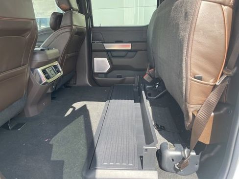 New 2025 Ford F350 King Ranch w/ Chrome Package image 32