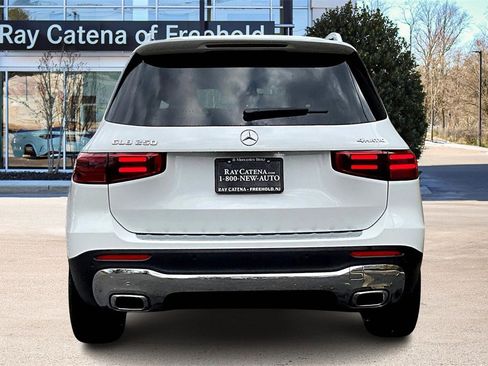 New 2026 Mercedes-Benz GLB 250 4MATIC image 4