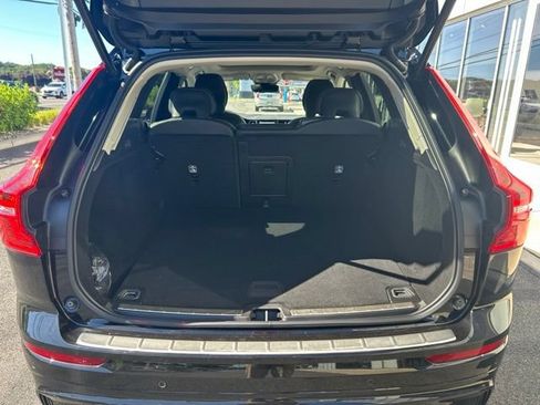Certified 2024 Volvo XC60 B5 Plus w/ Protection Package Premier AWD/4WD image 10