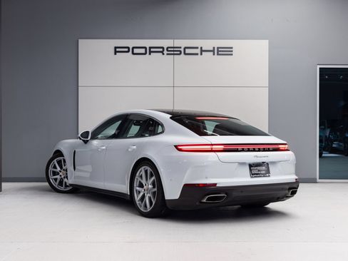 Certified 2025 Porsche Panamera w/ Premium Package RWD image 3