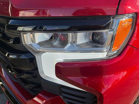 Used 2023 Chevrolet Silverado 1500 LT Trail Boss w/ LT Trail Boss Premium Package AWD/4WD image 9