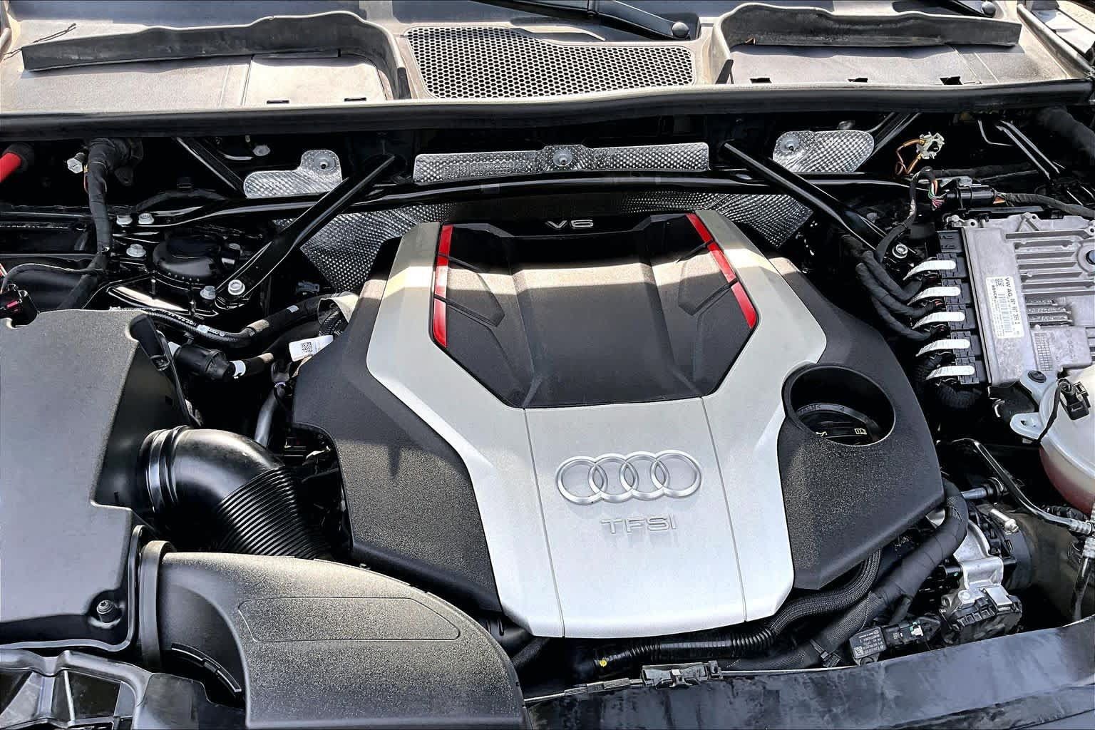 Used 2018 Audi SQ5 Prestige w/ Prestige Package AWD/4WD image 33