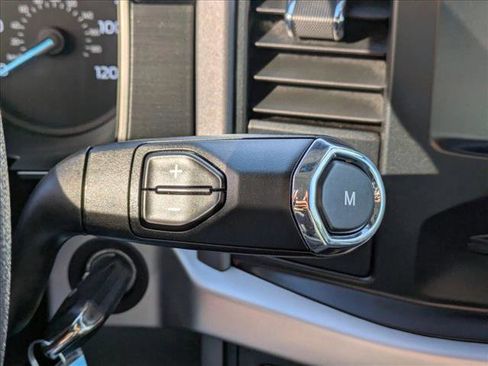 Used 2022 Ford F150 XLT image 16