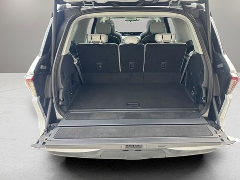 New 2026 Lincoln Navigator Black Label AWD/4WD image 8