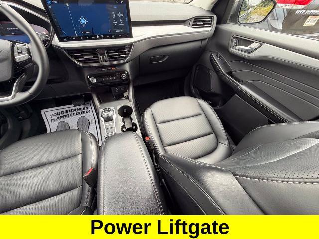 Certified 2025 Ford Escape Platinum AWD/4WD image 12