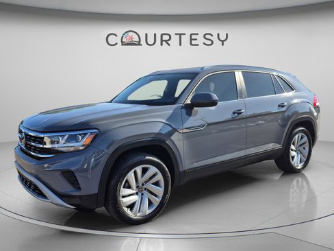 Used 2022 Volkswagen Atlas Cross Sport SE FWD image 1