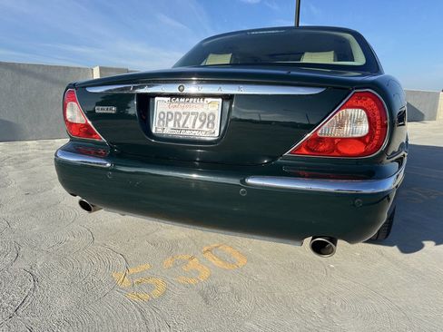 Used 2007 Jaguar XJ8 image 14