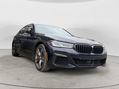 Used 2023 BMW M550i xDrive w/ Dynamic Handling Package AWD/4WD image 5