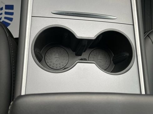 Used 2023 Tesla Model Y Long Range image 22