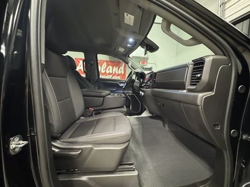 Used 2024 GMC Sierra 1500 Elevation w/ LPO, Elevation Black Package AWD/4WD image 13