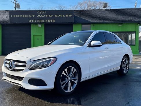 Used 2016 Mercedes-Benz C 300 Sedan image 4