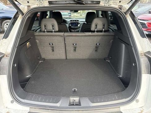 Used 2023 Chevrolet TrailBlazer ACTIV w/ Sun and Liftgate Package image 11