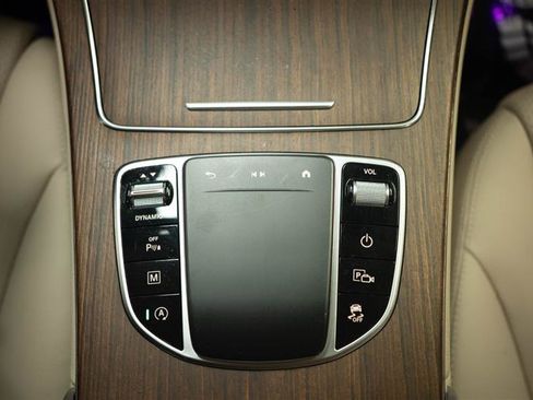 Used 2022 Mercedes-Benz GLC 300 4MATIC image 22