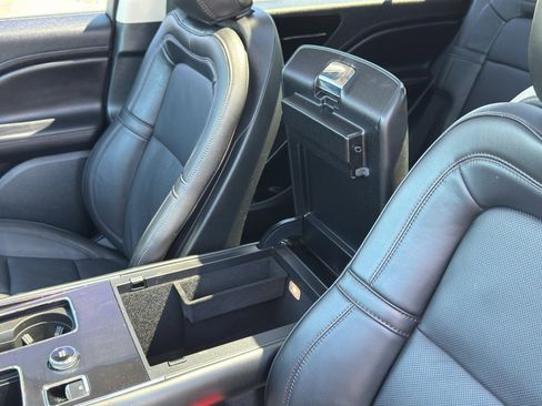 Used 2024 Lincoln Aviator Reserve w/ Jet Package AWD/4WD image 18