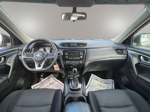 Used 2017 Nissan Rogue S FWD image 11