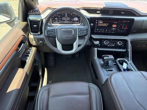 Used 2023 GMC Sierra 1500 Denali w/ Technology Package AWD/4WD image 19