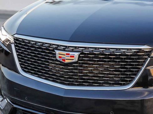 Used 2024 Cadillac XT6 Premium Luxury image 6