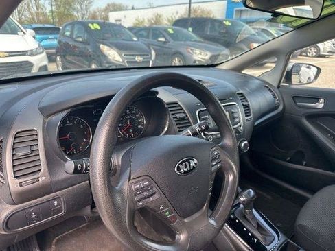 Used 2018 Kia Forte LX FWD image 13