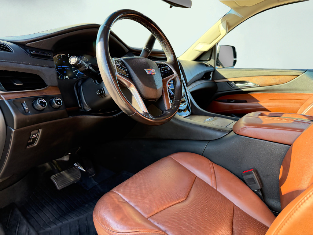 Used 2019 Cadillac Escalade Premium Luxury AWD/4WD image 37