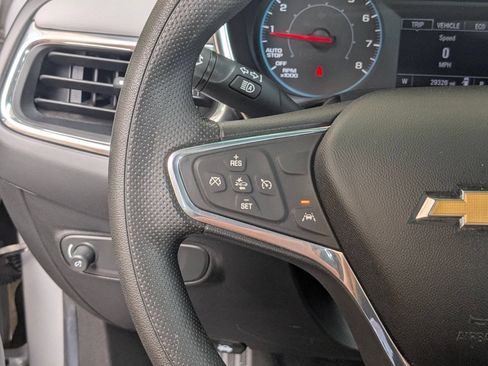Used 2020 Chevrolet Equinox LS FWD image 16