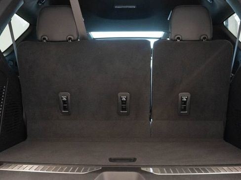 Used 2023 GMC Yukon Denali AWD/4WD image 17