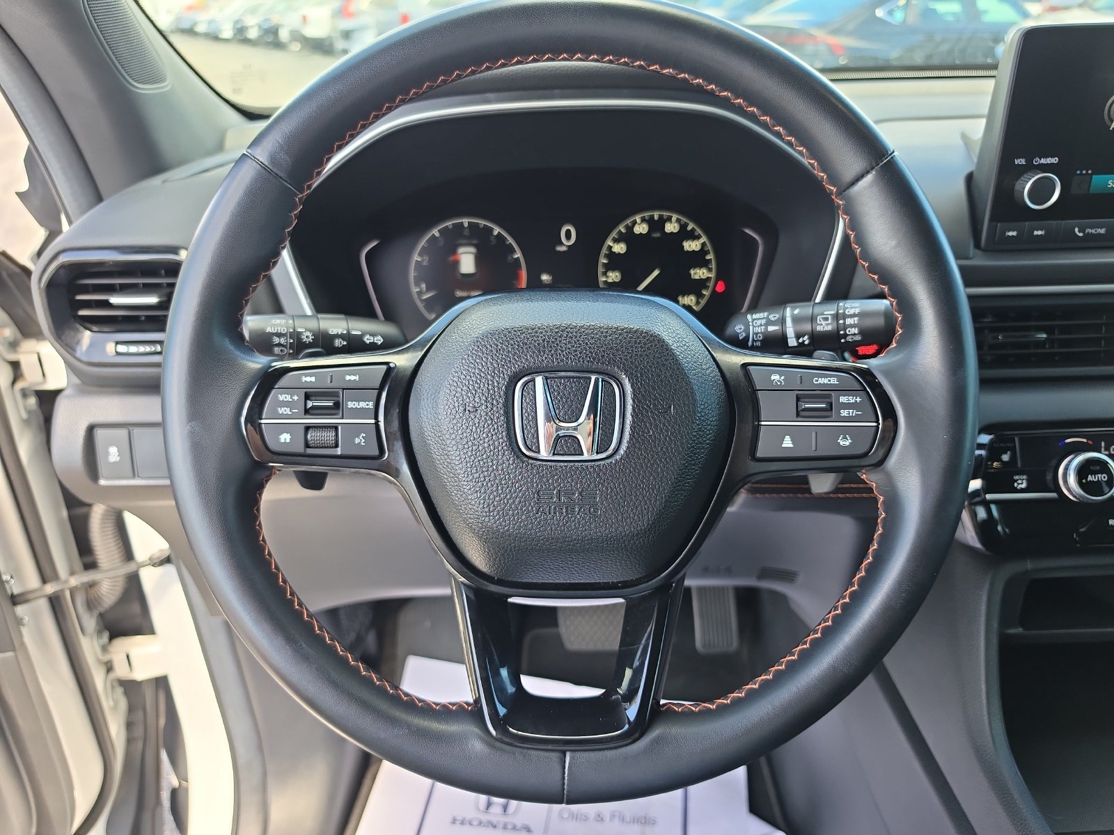 Used 2025 Honda Pilot Sport image 25