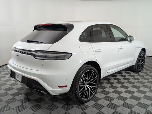 Used 2026 Porsche Macan AWD/4WD image 10