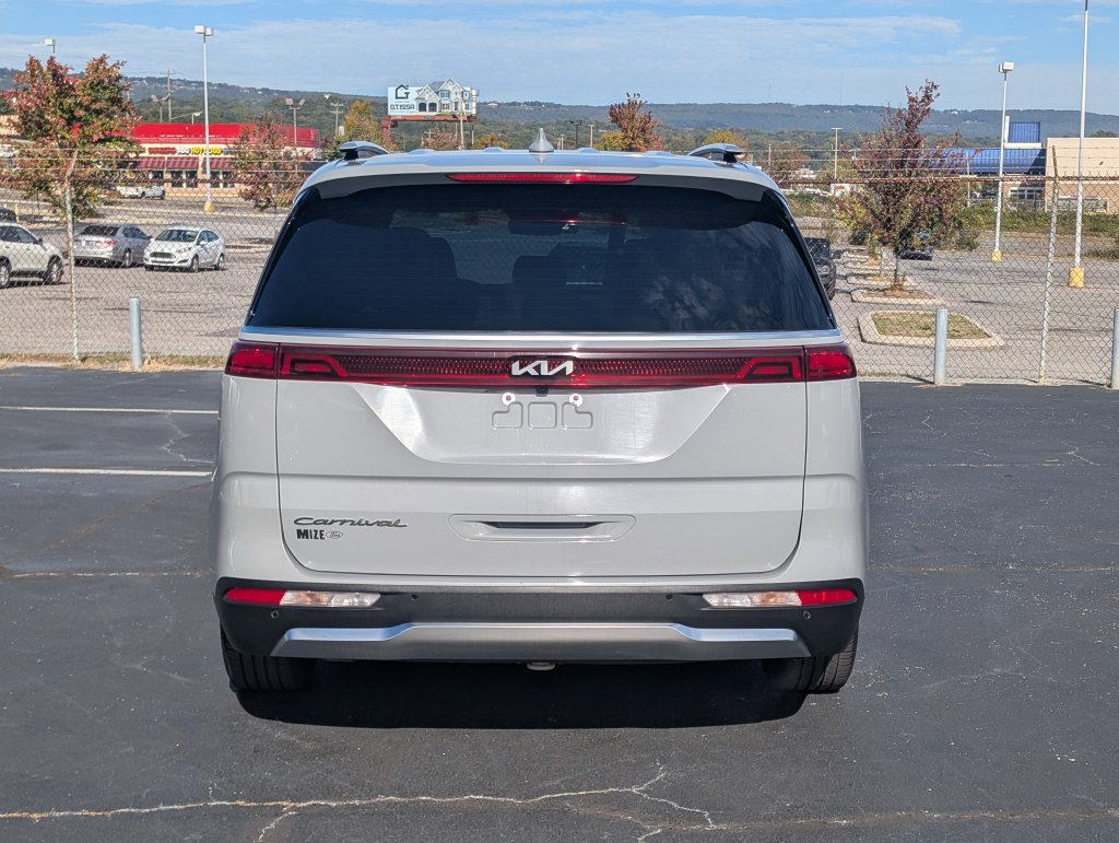 Used 2022 Kia Carnival SX FWD image 8