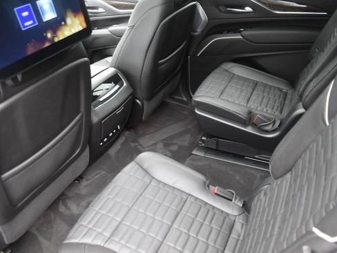 Certified 2023 Cadillac Escalade ESV Sport Platinum w/ LPO, ONYX Package image 27