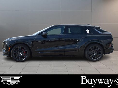 New 2026 Cadillac Lyriq V image 4