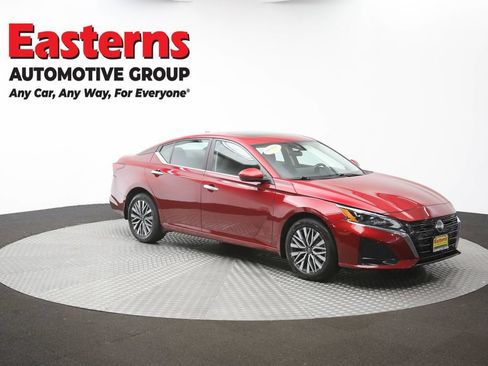Used 2023 Nissan Altima 2.5 SV w/ SV Premium Package AWD/4WD image 50