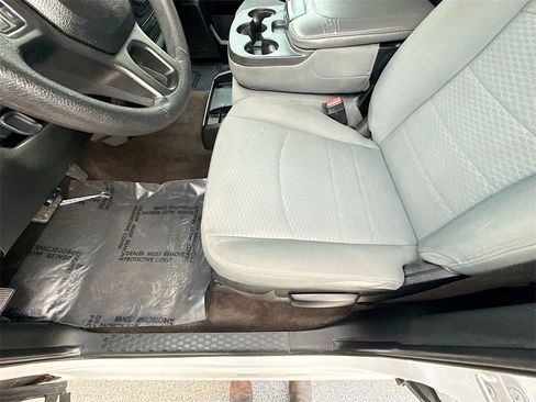 Used 2018 RAM 1500 Express image 18