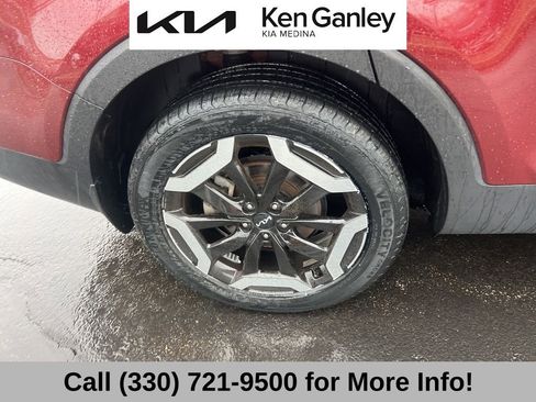 Certified 2023 Kia Telluride EX w/ EX Captain's Chair Package AWD/4WD image 23