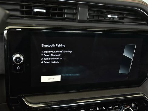 Used 2024 GMC Sierra 2500 AT4 image 50